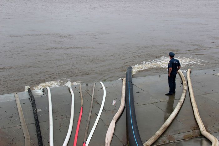 Уровень воды в Амуре в Хабаровске снизился до 6 м Уровень воды в Амуре в Хабаровске снизился до 6 м