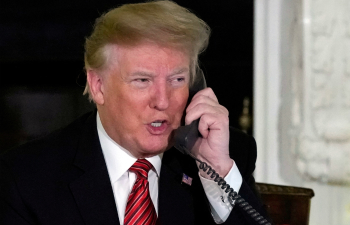 Трамп восемь раз просил Зеленского помочь в расследовании против сына Байдена Трамп восемь раз просил Зеленского помочь в расследовании против сына Байдена