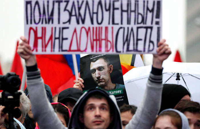Толстой заявил в ПАСЕ об отсутствии в РФ репрессий против протестующих Толстой заявил в ПАСЕ об отсутствии в РФ репрессий против протестующих