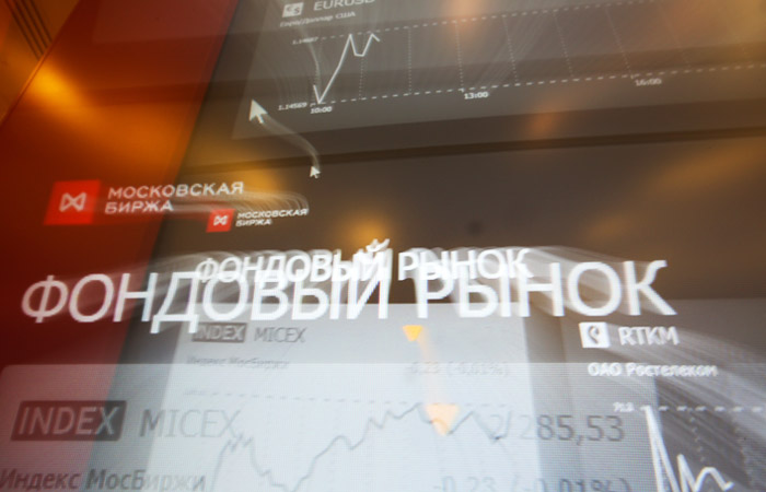 Рынок акций РФ вырос за счет беспричинного ралли "Сургутнефтегаза" Рынок акций РФ вырос за счет беспричинного ралли "Сургутнефтегаза"