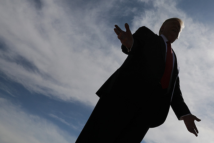Палата представителей одобрила переход процесса импичмента Трампа к публичной фазе Палата представителей одобрила переход процесса импичмента Трампа к публичной фазе