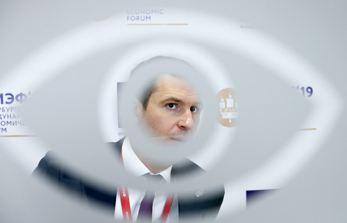 Медведев отправил в отставку главу государственного мусорного оператора Медведев отправил в отставку главу государственного мусорного оператора