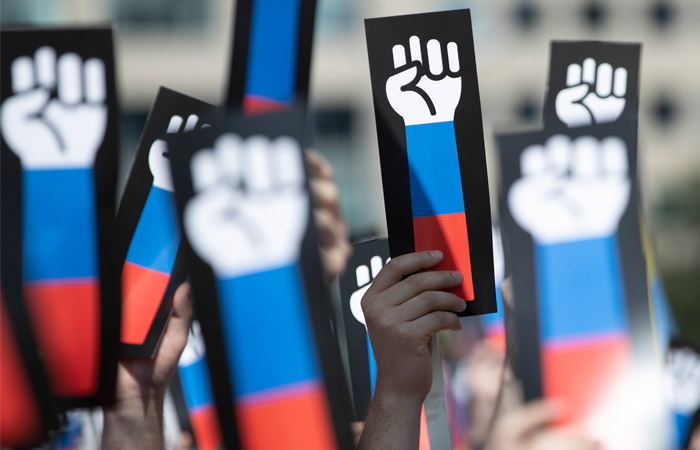 Депутаты Госдумы разберутся с центрами подготовки лидеров незаконных акций Депутаты Госдумы разберутся с центрами подготовки лидеров незаконных акций