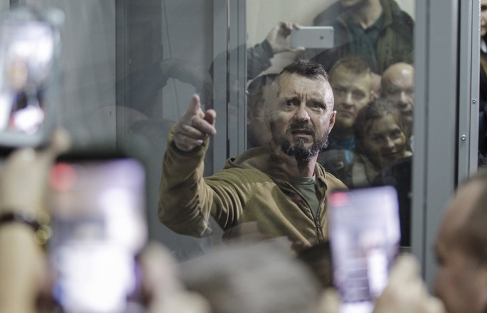 Суд в Киеве арестовал предполагаемого организатора убийства Шеремета Суд в Киеве арестовал предполагаемого организатора убийства Шеремета
