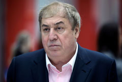 "Коммерсантъ" связал обыски в структуре "Сафмара" с делом о поставках нефти на Украину