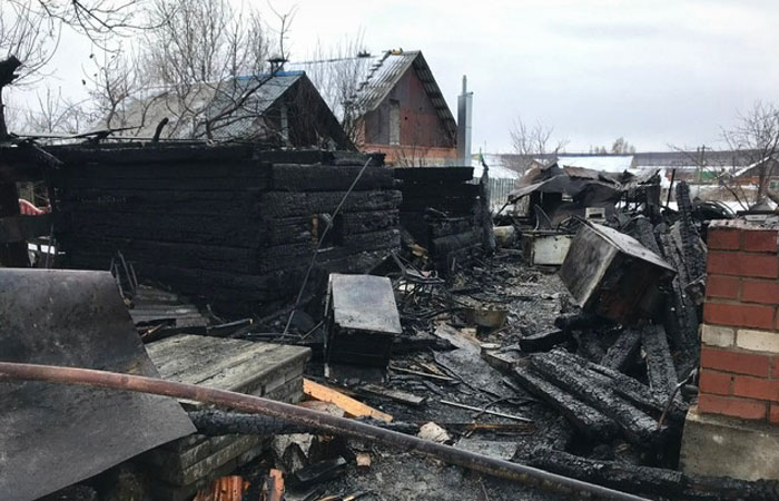 Пожарные предварительно исключили поджог дома, из которого изъяли девушку с ДЦП Пожарные предварительно исключили поджог дома, из которого изъяли девушку с ДЦП