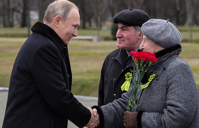 Путин озвучил размер выплат ветеранам к 75-летию Победы Путин озвучил размер выплат ветеранам к 75-летию Победы