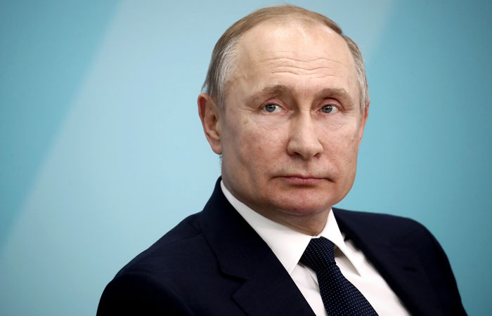 Путин допустил, что может не подписать закон о поправке к Конституции Путин допустил, что может не подписать закон о поправке к Конституции