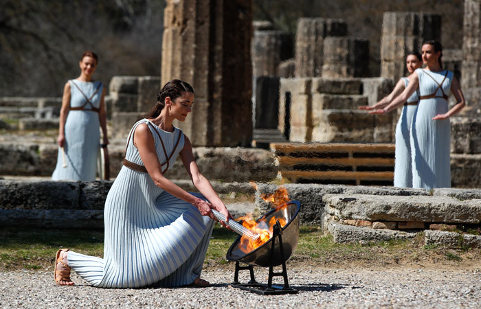 Огонь летних Олимпийских игр-2020 зажжен в Греции