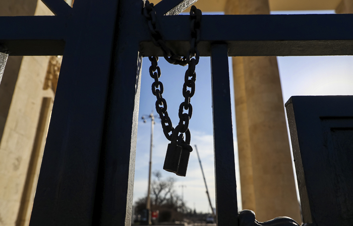 Гостиницы, санатории и детские лагеря в России остановят прием гостей до 1 июня Гостиницы, санатории и детские лагеря в России остановят прием гостей до 1 июня