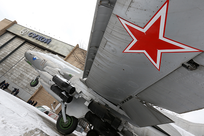 "МиГ" и "Сухой" объединят для производства всей боевой авиации РФ "МиГ" и "Сухой" объединят для производства всей боевой авиации РФ