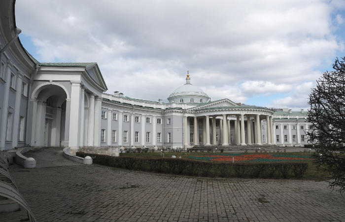 �� ������� � ��������� �������������� ��������� 53 �������� � �������������