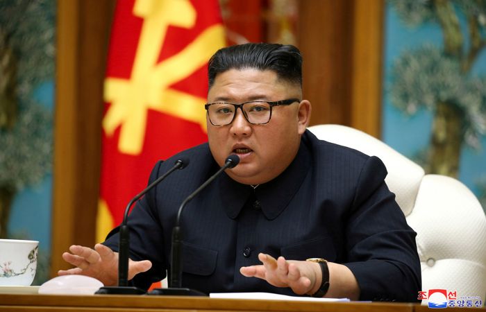 Ким Чен Ын две недели не появлялся на публике, СМИ сообщают о его болезни и смерти Ким Чен Ын две недели не появлялся на публике, СМИ сообщают о его болезни и смерти