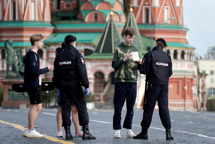 МВД Москвы предупредило об ответственности при нарушении самоизоляции в День Победы МВД Москвы предупредило об ответственности при нарушении самоизоляции в День Победы