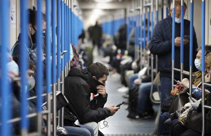 Утром в метро спустились на 80 тыс. москвичей больше, чем в прошлый понедельник Утром в метро спустились на 80 тыс. москвичей больше, чем в прошлый понедельник