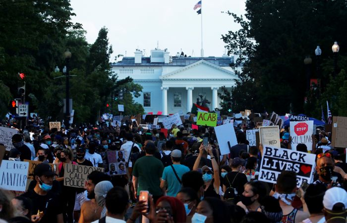 Число протестующих в Вашингтоне не оправдало ожиданий Трампа Число протестующих в Вашингтоне не оправдало ожиданий Трампа