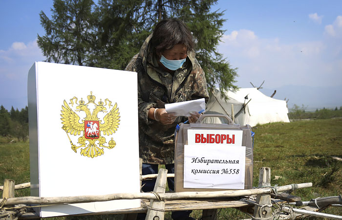 В Кремле сочли допустимой публикацию предварительных итогов голосования по Конституции В Кремле сочли допустимой публикацию предварительных итогов голосования по Конституции
