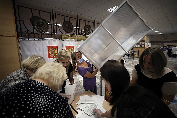 По данным обработки четверти протоколов, поправки поддержали 73% избирателей По данным обработки четверти протоколов, поправки поддержали 73% избирателей