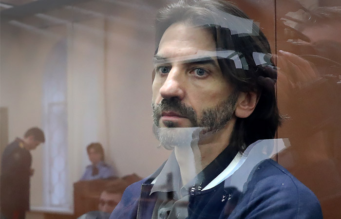 Генпрокуратура потребовала взыскать с Абызова более 32 млрд рублей Генпрокуратура потребовала взыскать с Абызова более 32 млрд рублей