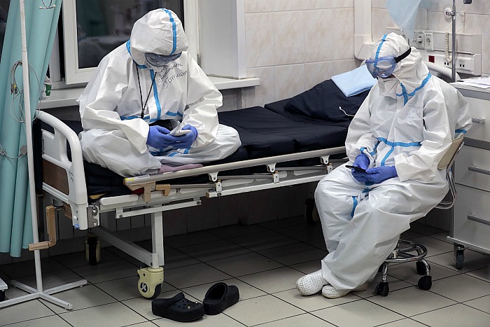 В России за сутки выявлено 5 205 новых случаев COVID-19 В России за сутки выявлено 5 205 новых случаев COVID-19
