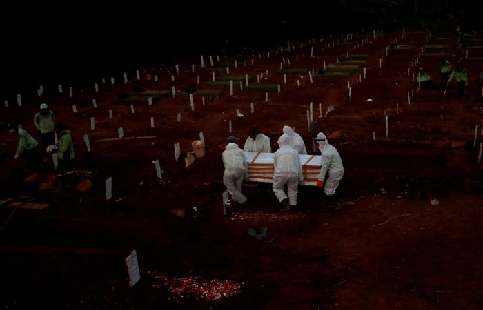 Количество умерших от коронавируса в мире превысило 1 миллион Количество умерших от коронавируса в мире превысило 1 миллион