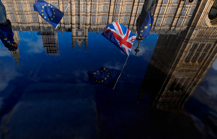 Финансовые компании вывели $1,6 трлн из Великобритании на фоне Brexit Финансовые компании вывели $1,6 трлн из Великобритании на фоне Brexit