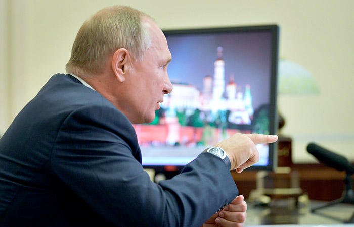 Путин заявил о готовности к любому развитию ситуации с коронавирусом Путин заявил о готовности к любому развитию ситуации с коронавирусом