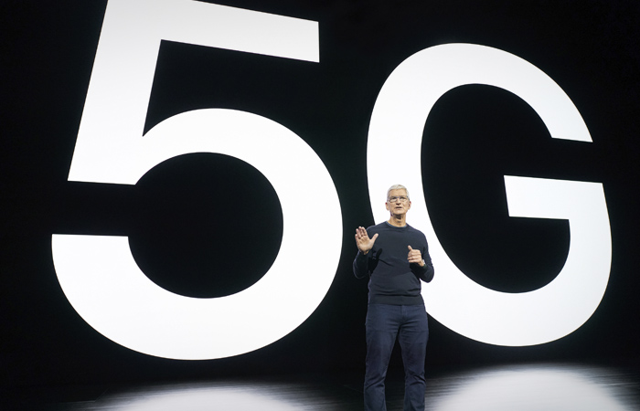 Apple представила новый iPhone 12 с поддержкой 5G Apple представила новый iPhone 12 с поддержкой 5G