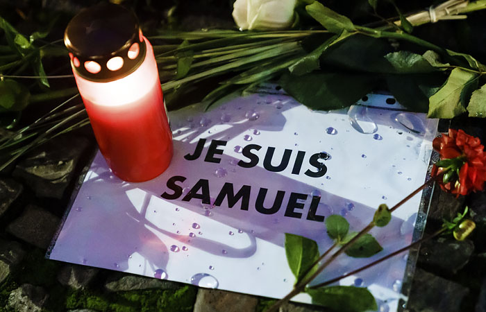 Le Figaro узнала о контактах убийцы учителя во Франции с боевиком из Сирии Le Figaro узнала о контактах убийцы учителя во Франции с боевиком из Сирии