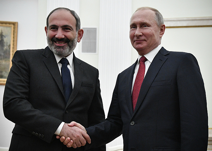 Пашинян попросил Путина определить, какую помощь может оказать РФ Пашинян попросил Путина определить, какую помощь может оказать РФ