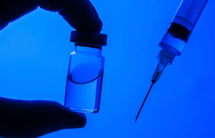 Массовую COVID-вакцинацию в РФ планируют запустить в течение 2 недель Массовую COVID-вакцинацию в РФ планируют запустить в течение 2 недель