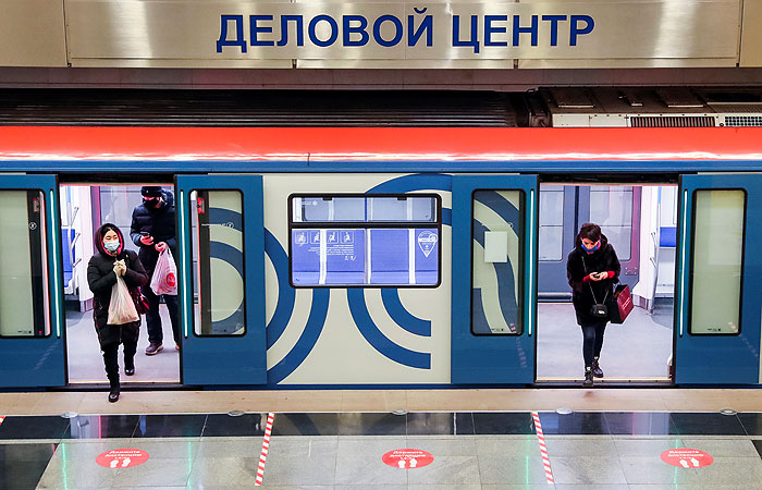В Москве открыли станцию "Деловой центр" Солнцевской линии метро В Москве открыли станцию "Деловой центр" Солнцевской линии метро
