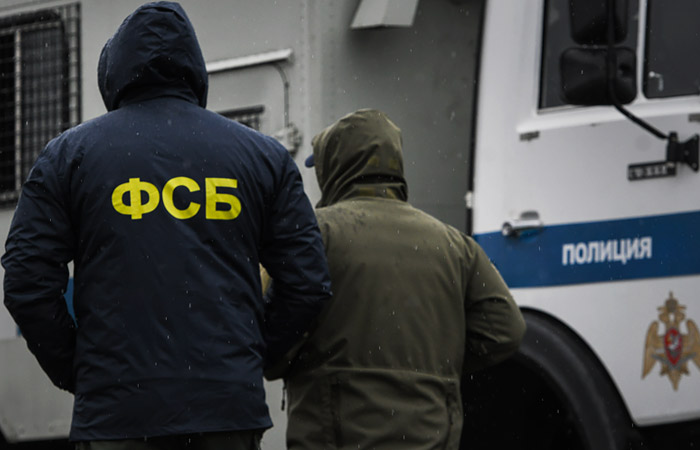 ФСБ задержала подростка по подозрению в подготовке теракта в Тамбове ФСБ задержала подростка по подозрению в подготовке теракта в Тамбове