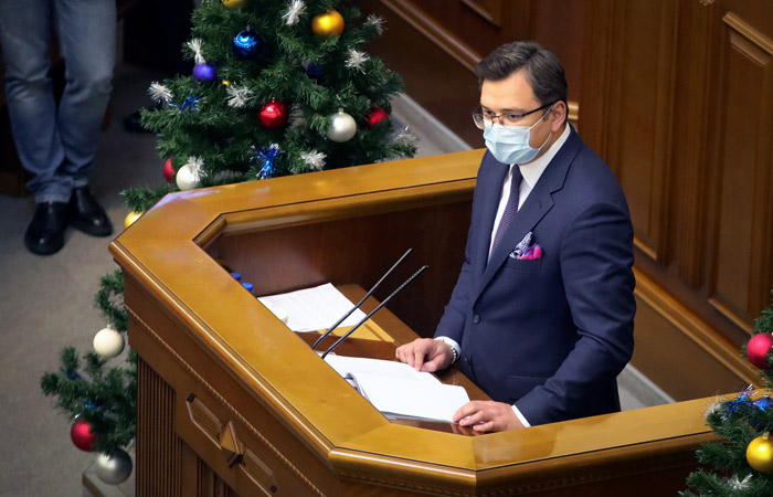 Глава МИД Украины выступил против российской вакцины от COVID-19 Глава МИД Украины выступил против российской вакцины от COVID-19