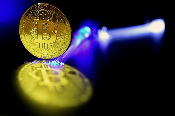 Британец случайно выбросил жесткий диск с биткойнами на $273 млн Британец случайно выбросил жесткий диск с биткойнами на $273 млн