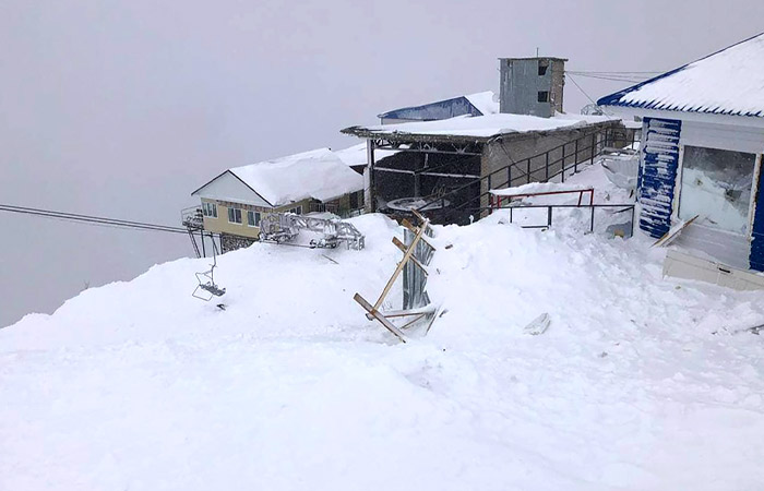 Лавина сошла на горнолыжном курорте в Карачаево-Черкесии Лавина сошла на горнолыжном курорте в Карачаево-Черкесии