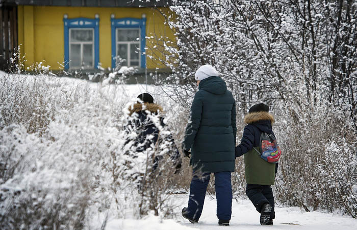 COVID в РФ начал уходить из больших городов в сельскую местность COVID в РФ начал уходить из больших городов в сельскую местность