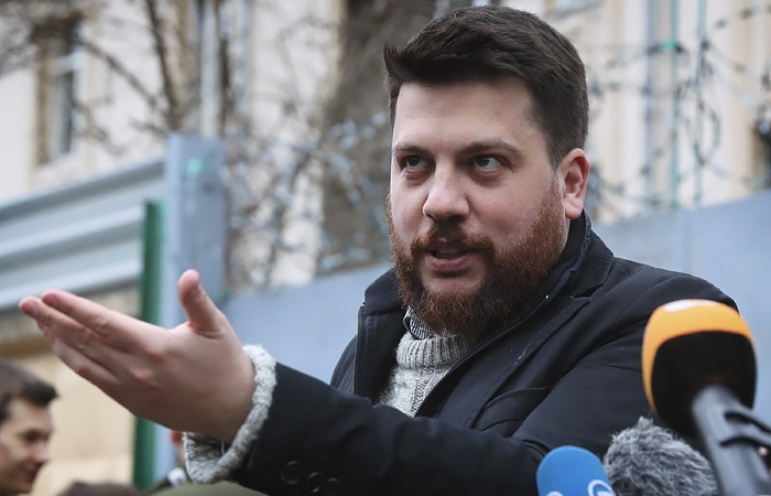Суд заочно арестовал соратника Навального Волкова Суд заочно арестовал соратника Навального Волкова