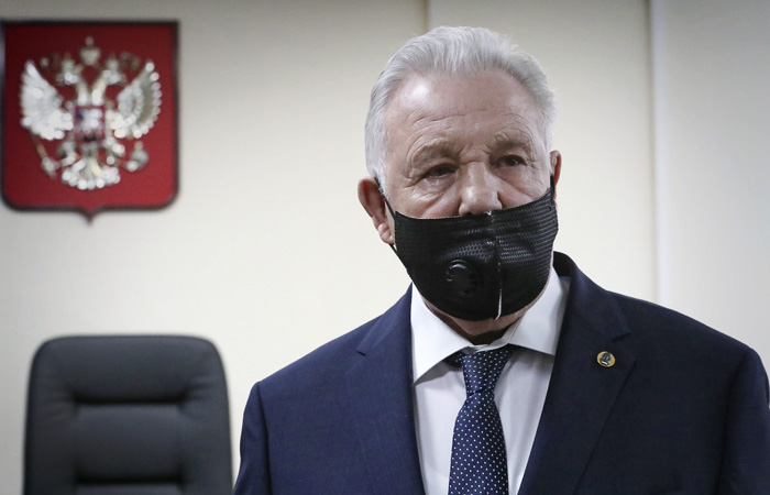 Хабаровский экс-губернатор Ишаев получил пять лет условно за растрату Хабаровский экс-губернатор Ишаев получил пять лет условно за растрату