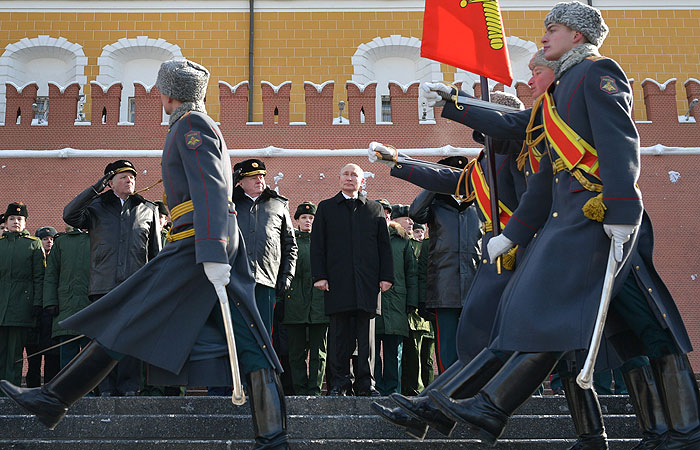 Путин возложил венок к Могиле Неизвестного Солдата Путин возложил венок к Могиле Неизвестного Солдата