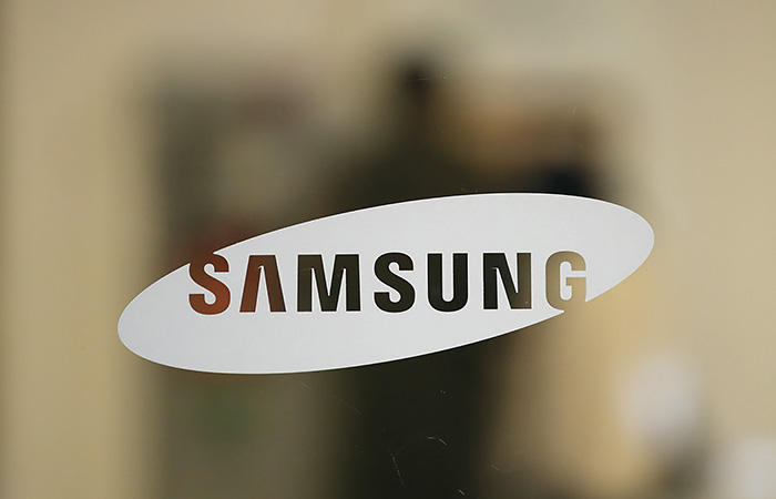 Samsung начал устанавливать на смартфоны неудаляемые сервисы "Яндекса" Samsung начал устанавливать на смартфоны неудаляемые сервисы "Яндекса"