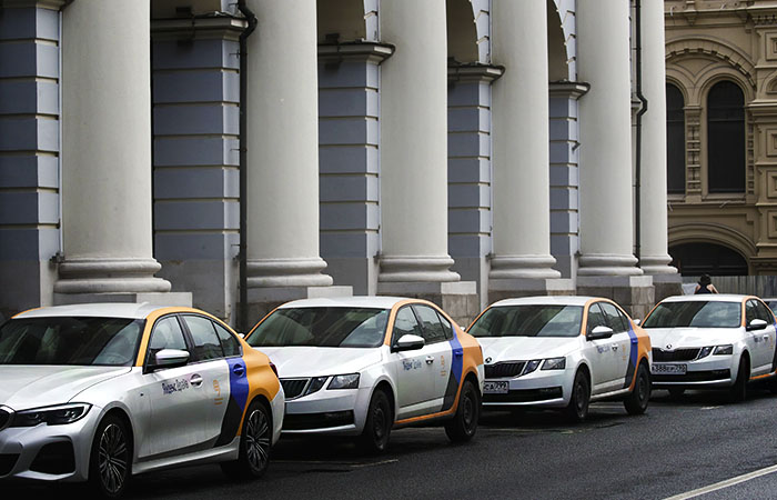 В Мосгордуме задумались об ограничениях по возрасту и стажу для водителей каршеринга В Мосгордуме задумались об ограничениях по возрасту и стажу для водителей каршеринга