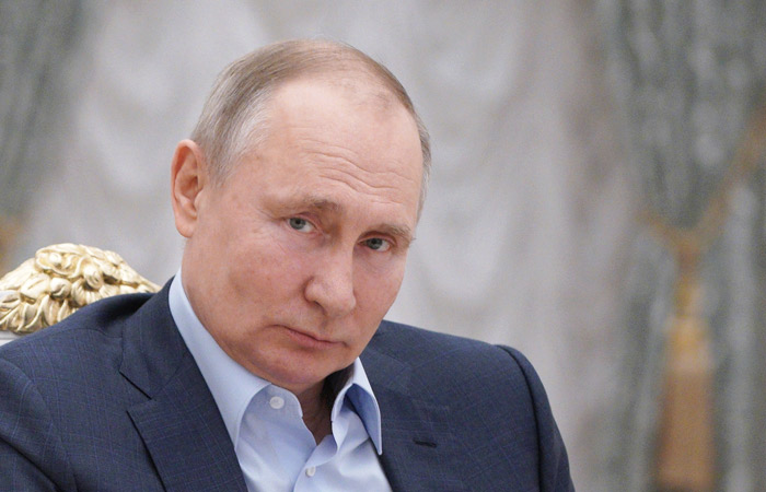Путин сделал вторую прививку от коронавируса Путин сделал вторую прививку от коронавируса