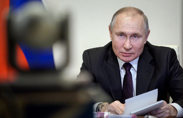 Путин раскритиковал абсурдные и унижающие людей нормы в соцсфере Путин раскритиковал абсурдные и унижающие людей нормы в соцсфере