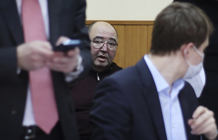 Суд арестовал 230 млн руб. и сотни тысяч евро экс-губернатора Белозерцева и бизнесмена Шпигеля Суд арестовал 230 млн руб. и сотни тысяч евро экс-губернатора Белозерцева и бизнесмена Шпигеля