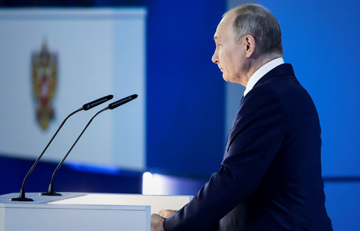 Путин поручил обеспечить подготовку тестов в случае новой пандемии за четыре дня Путин поручил обеспечить подготовку тестов в случае новой пандемии за четыре дня