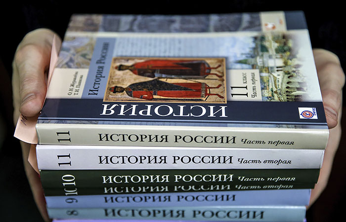 Минпросвещения заменит учебники истории для колледжей после критики Путина Минпросвещения заменит учебники истории для колледжей после критики Путина