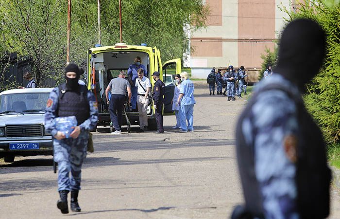 В ТИСБИ решили наблюдать за "тихими" студентами после стрельбы в Казани В ТИСБИ решили наблюдать за "тихими" студентами после стрельбы в Казани