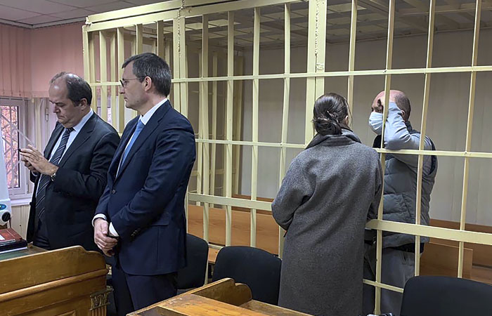 Экс-депутат Госдумы Волчек получил 3 года колонии за мошенничество Экс-депутат Госдумы Волчек получил 3 года колонии за мошенничество