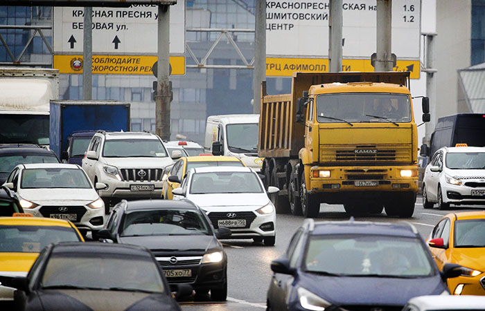 Ввод новых правил для грузовиков свыше 3,5 тонн в Москве вновь отложен Ввод новых правил для грузовиков свыше 3,5 тонн в Москве вновь отложен